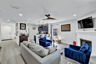 8404 Early Dawn Trail in Denton, TX - Building Photo - Building Photo