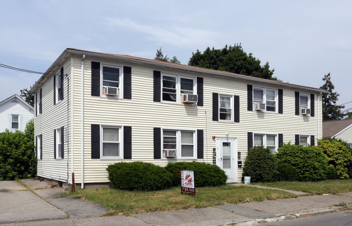 8 Chase St in Pawtucket, RI - Building Photo