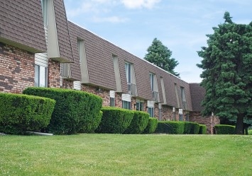 Holiday Garden Apartments in Mount Clemens, MI - Foto de edificio
