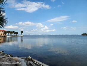 1755 S Harbor Dr in Merritt Island, FL - Building Photo - Building Photo