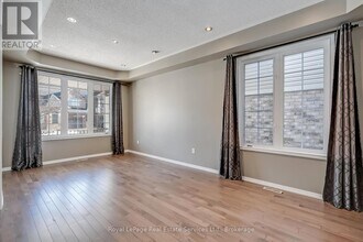 3188 Bunkerhill Pl in Burlington, ON - Building Photo - Building Photo