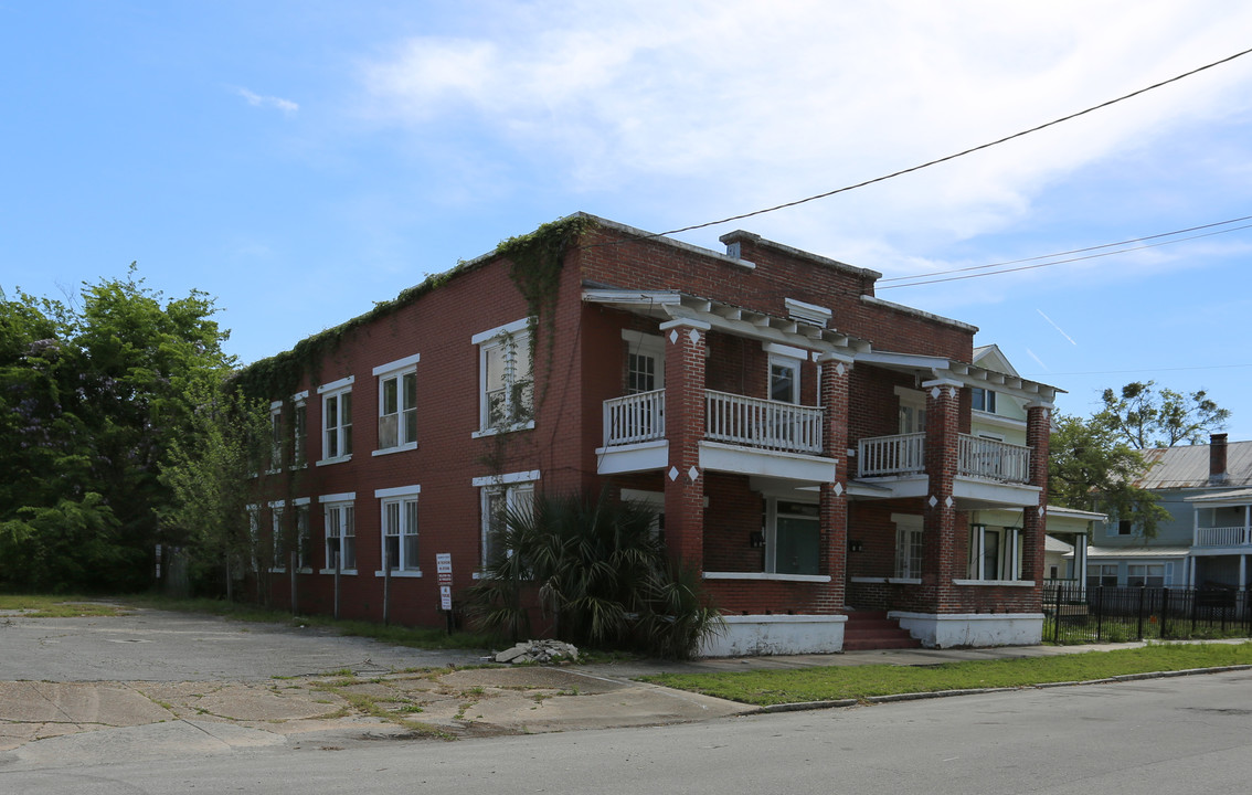 1739 Walnut St in Jacksonville, FL - Foto de edificio