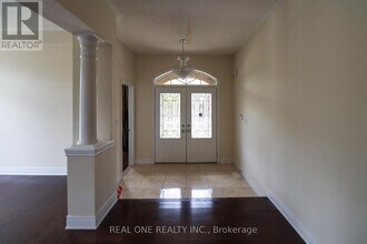 1330 Kestell Blvd. in Oakville, ON - Building Photo - Building Photo