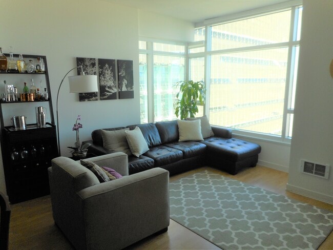 property at 1160 Mission St
