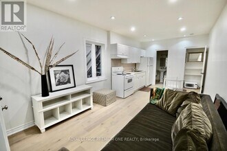 312 Rustic Rd in Toronto, ON - Building Photo - Building Photo