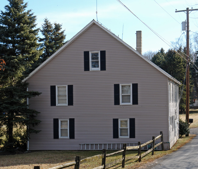 332 Airport Rd in State College, PA - Foto de edificio - Building Photo