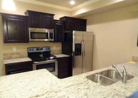 property at 2638 N Valencia Ave