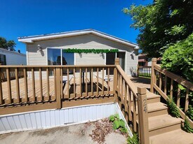 24 Holiday Park in Churubusco, IN - Building Photo