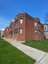 1300 W 57th St in Chicago, IL - Building Photo - Building Photo