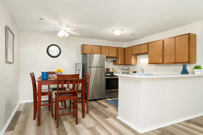 Casalon Parkway Apartments in O'Fallon, MO - Foto de edificio - Interior Photo