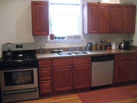 2416 N Maplewood Ave, Unit 1 in Chicago, IL - Building Photo