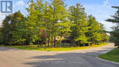 465 Woodland Acres Crescent in Vaughan, ON - Building Photo - Building Photo