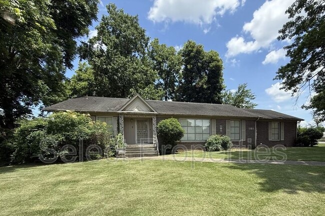 property at 200 W Cherry Ave