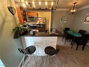 4050 Pacific Harbors Dr in Las Vegas, NV - Building Photo - Building Photo
