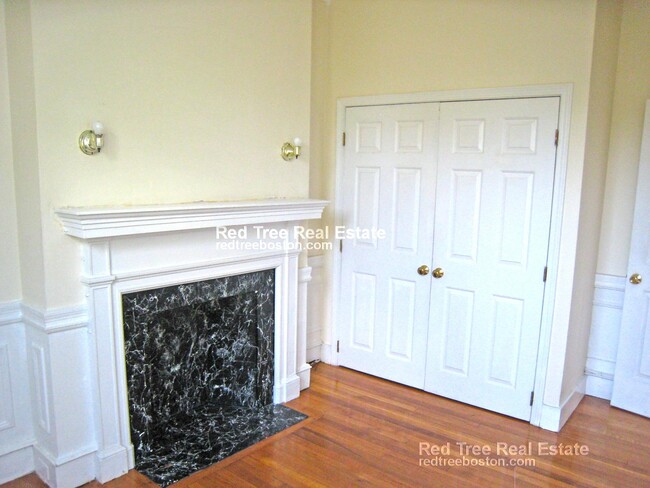 322 Saint PAUL, Unit 5 in Brookline, MA - Building Photo - Building Photo