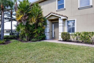 3181 Cottonwood Bend, Unit 901 in Ft. Myers, FL - Building Photo - Building Photo