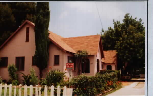 642 N Mentor Ave in Pasadena, CA - Building Photo