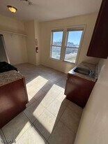 209 21st St in Irvington, NJ - Building Photo