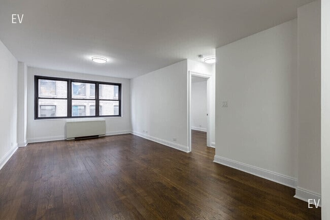 96 5th Ave in New York, NY - Building Photo - Building Photo