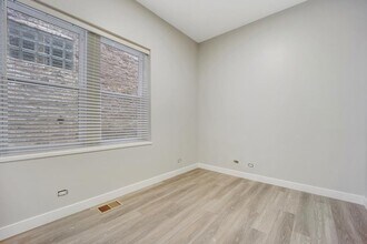 1325 W 18th Pl in Chicago, IL - Building Photo - Building Photo