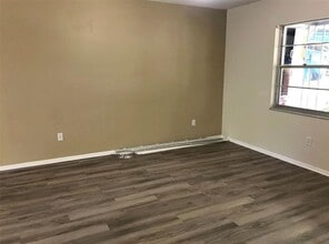 4215 NW 20th Dr in Gainesville, FL - Building Photo - Building Photo