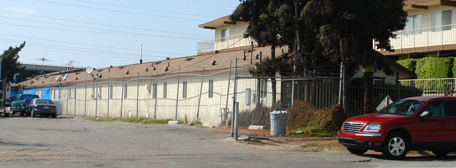 16601 S Figueroa St in Gardena, CA - Foto de edificio - Building Photo