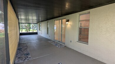 5466 Pentail Cir in Tampa, FL - Building Photo - Building Photo