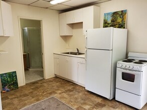 2418 32nd St, Unit Guest House in Santa Monica, CA - Foto de edificio - Building Photo