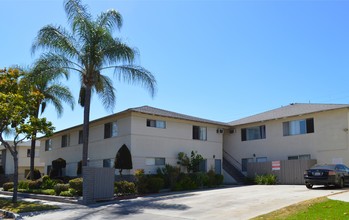 Porter Avenue Apartments in Fullerton, CA - Building Photo - Building Photo