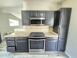 38502 Lemsford Ave in Palmdale, CA - Building Photo - Building Photo