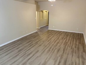 6533 Sierra Madre Dr in Fort Worth, TX - Building Photo - Building Photo