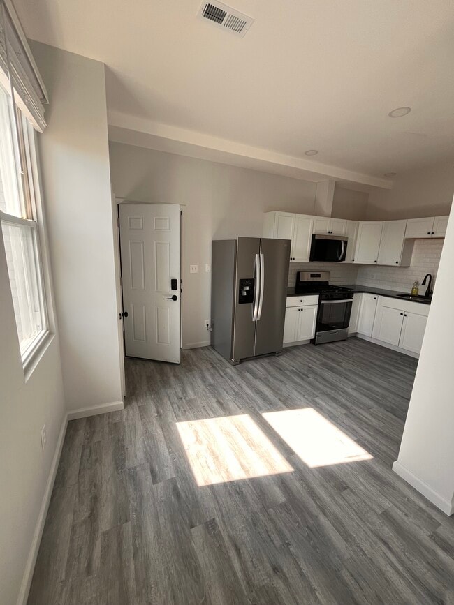934 11th Ave, Unit 2R in Prospect Park, PA - Building Photo - Building Photo