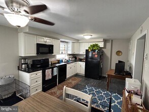 2496 Jane Ln in Gilbertsville, PA - Building Photo - Building Photo
