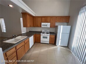 7558 Grassy Bank St in Las Vegas, NV - Building Photo - Building Photo