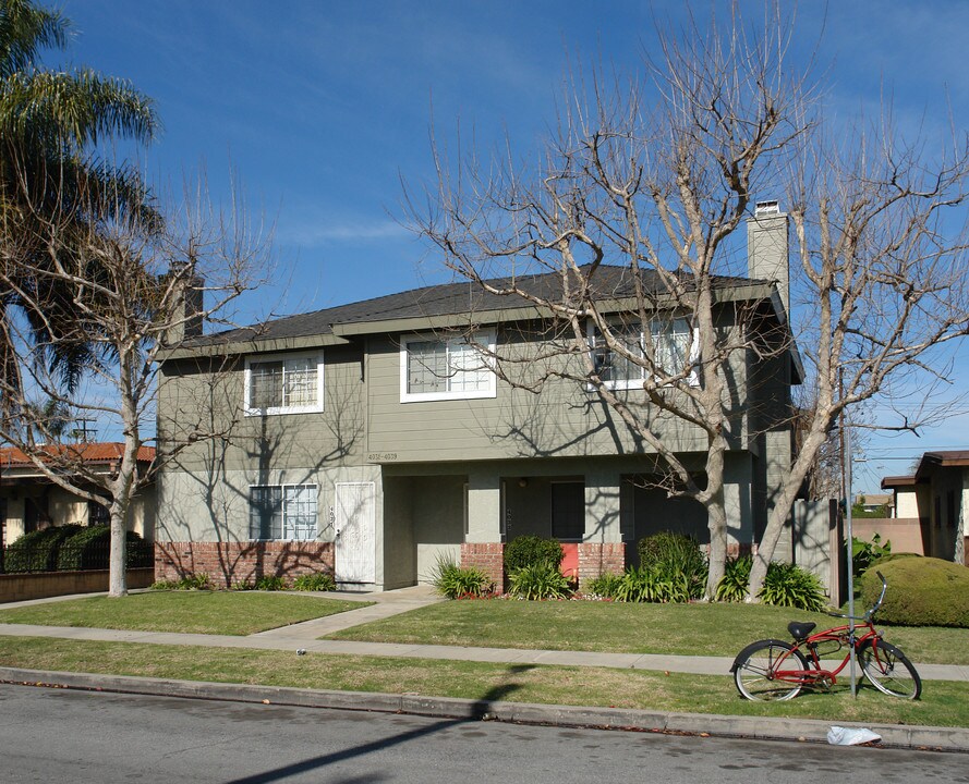 4031-4039 Howard Ave in Los Alamitos, CA - Foto de edificio