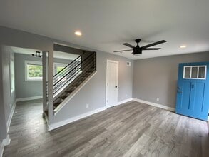 1 Craven St in Greenville, SC - Foto de edificio - Building Photo