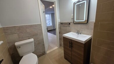 722 Westside Ave, Unit 2 in Jersey City, NJ - Building Photo - Building Photo