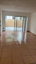 4430 NW 79th Ave, Unit 1D in Doral, FL - Building Photo