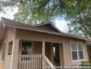 1334 Clower in San Antonio, TX - Building Photo - Building Photo