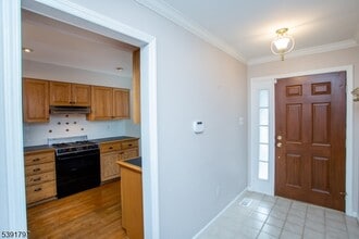 9 Sturbridge Ct in Lambertville, NJ - Building Photo - Building Photo