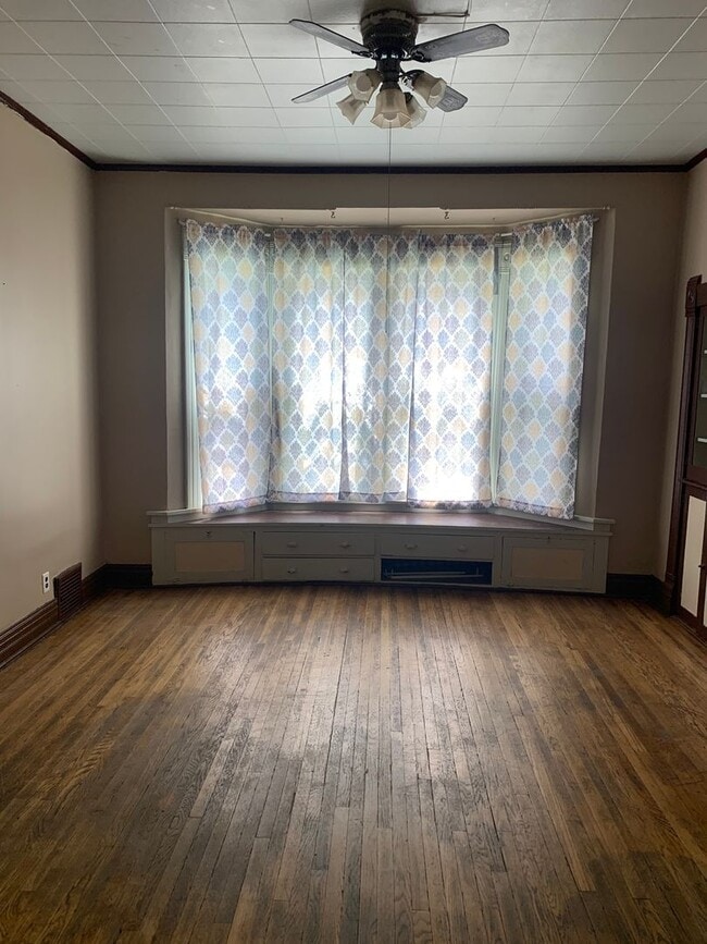 property at 400 S 8th St