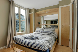 989 Richards St in Vancouver, BC - Building Photo - Building Photo