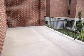 Station 11 in Bloomington, IN - Foto de edificio - Interior Photo