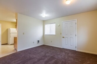 207 N Storie St in Wallowa, OR - Building Photo - Building Photo