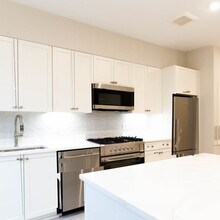 197 Green St, Unit 303 in Boston, MA - Foto de edificio - Building Photo