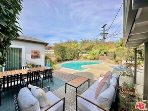 2132 Mcpherson Pl in Los Angeles, CA - Building Photo - Building Photo