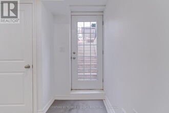25 Drummondville Dr in Brampton, ON - Building Photo - Building Photo