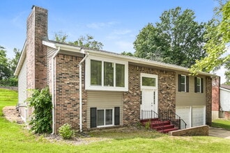 6950 Jamestown Way Dr in Florissant, MO - Foto de edificio - Building Photo