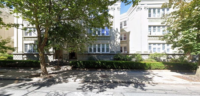 324 Saint Paul St, Unit 2