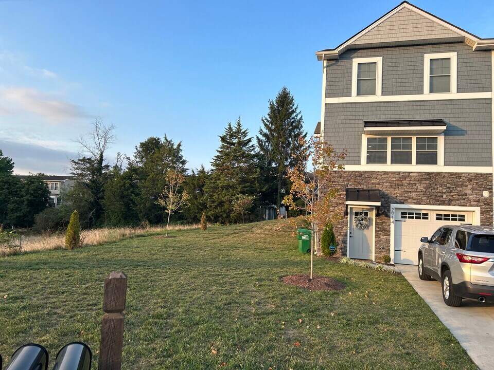 2914 Belgian Dr in Harrisonburg, VA - Building Photo
